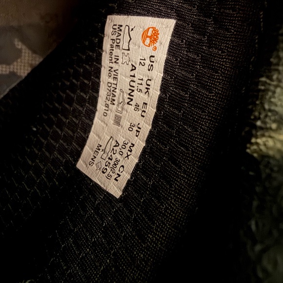 Timberland Men's Green Lace-Up Boots - Picture 7 of 7